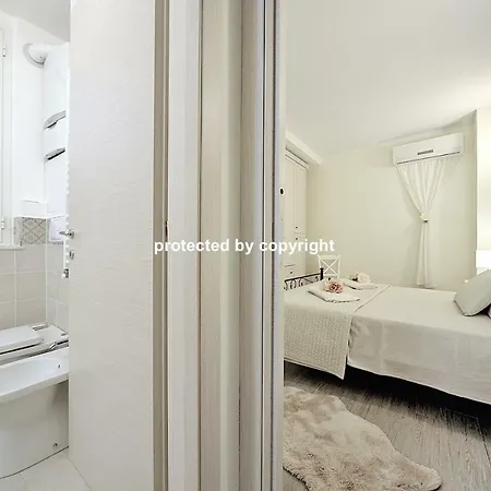 Luxury Penthouse Sea View بيت للعطل كورنيجليا